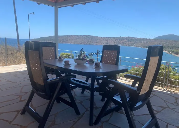 Ageranos Seaview House